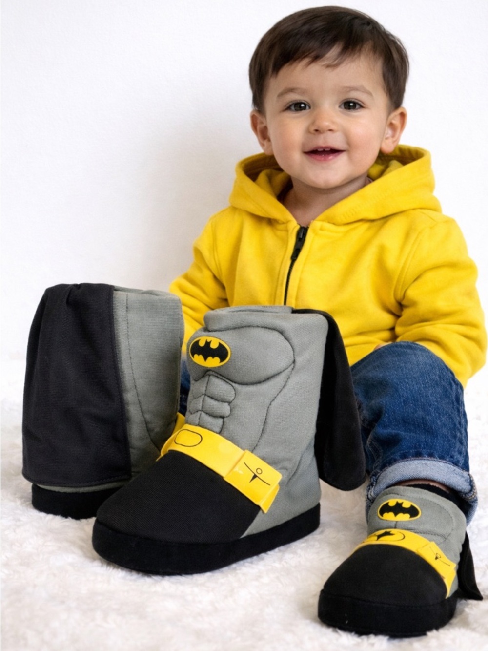 Batman Toddler Boot Slippers With Cape in Gray, Black & Yellow Size 5/6